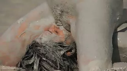 Mẹ khi uống rượu tai phim sec ve dien thoai với bạn trai