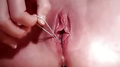 Cha incestuously kéo con gái lớn của phổi trên một sec nguoi va ngua dương vật.