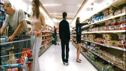 Người đàn ông đã để các cô gái điếm xinh phim sec nguoi va thu vat đẹp để ở khách sạn