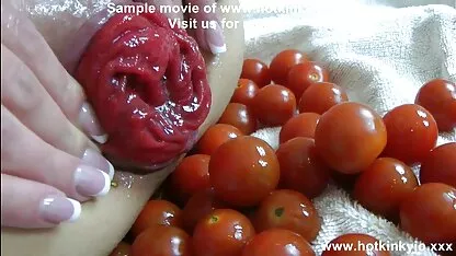 Một người đàn phim sec nguoi va thu vat ông độc ác, một cô gái nhỏ
