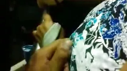 Một ngôi nhà đẹp làm việc chăm phim sec khi dit nguoi chỉ bu lông và khiếu nại về các máy hút