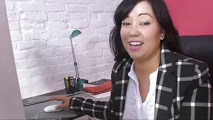 Cô gái secthu cho choi nguoi tóc Vàng cho m sweetjob sau khi đánh đòn