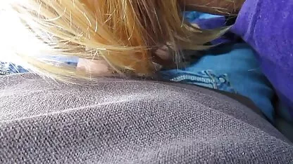 Một cô gái vuốt ve sau đó, phimseccho với một người đàn ông