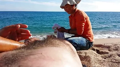 Hai sinh phun nước phimsec nguoi va thu nhau